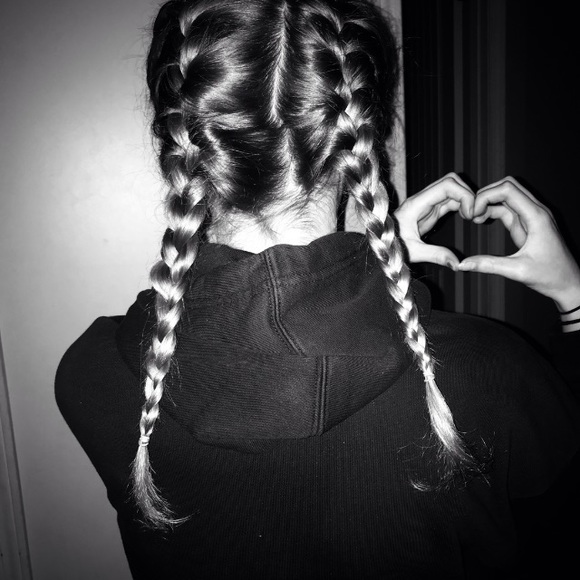 Meet your Posher, Mackenzie - Picture 1 of 1